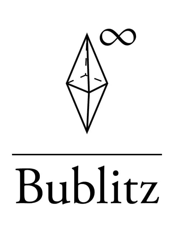 Bublitz-Logo: ein Rautenemblem mit Unendlichkeitszeichen über dem Schriftzug „Bublitz“