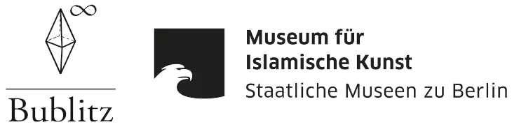 Logos von Bublitz und dem Museum für Islamische Kunst der Staatlichen Museen zu Berlin