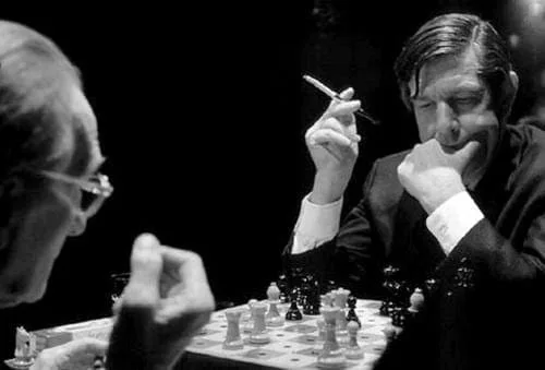 Marcel Duchamp und John Cage beim Schachspiel, Schwarz-Weiß